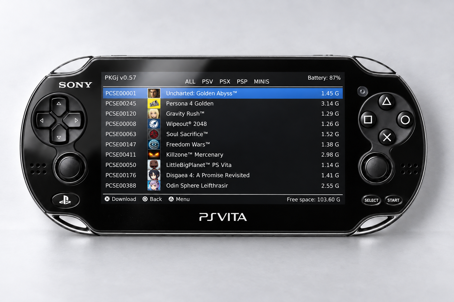 PS Vita Serie 1000 accesa con schermata di gestione giochi